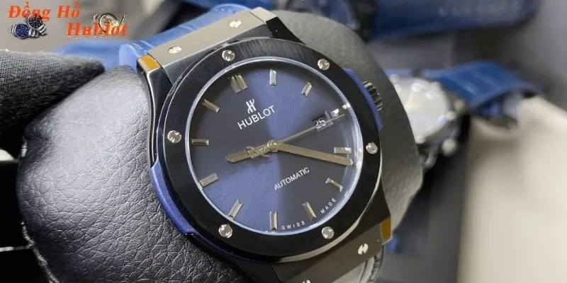 Hublot Classic Fusion Chronograph Ceramic kết hợp giữ phong cách cổ điển và hiện đại